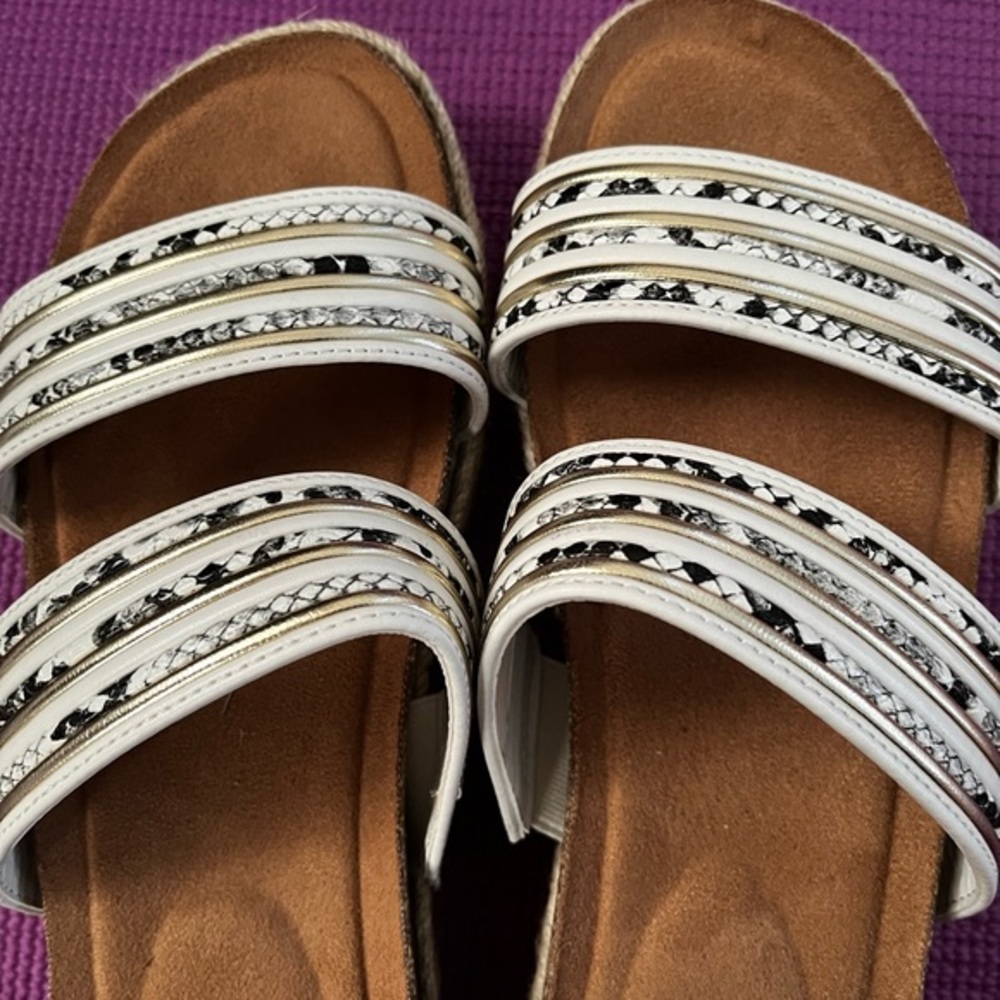 SO SANDALS - Picture 4 of 4
